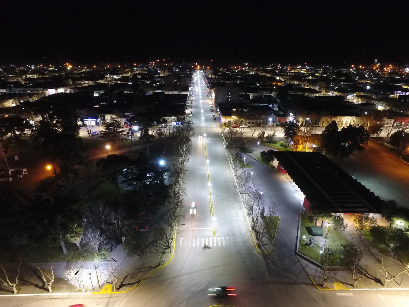Vista aérea nocturna de Rauch